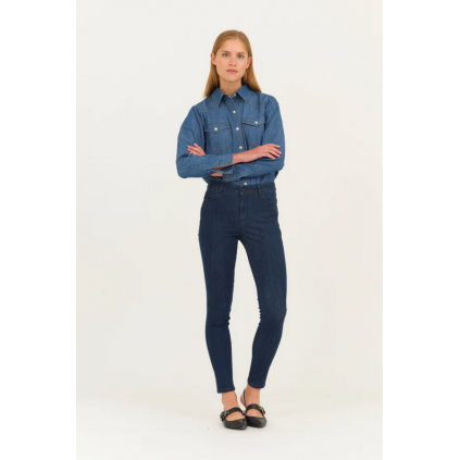Alexa Jeans | Preston Clean