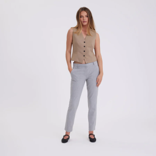 Kylie Regular 553 | Light Grey Pinstripe