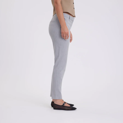 Kylie Regular 553 | Light Grey Pinstripe