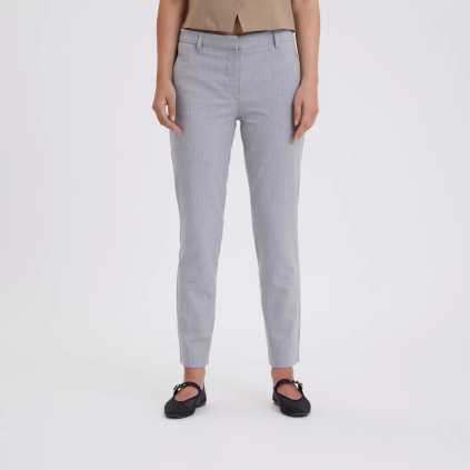 Kylie Regular 553 | Light Grey Pinstripe