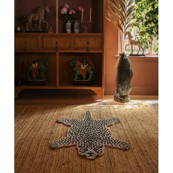 Snowy Leopard Rug | Large